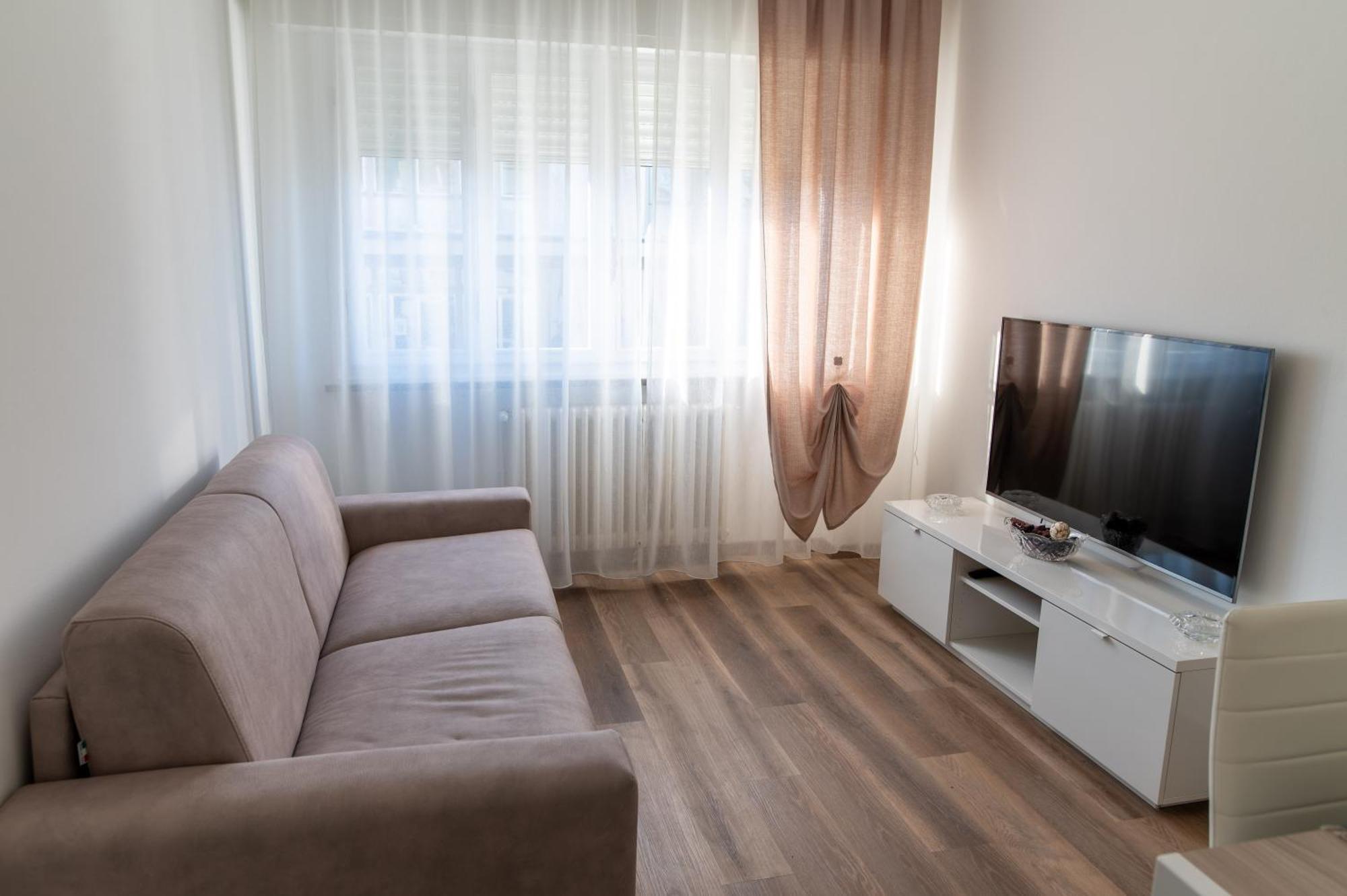Casa San Marco Apartment Лука Екстериор снимка